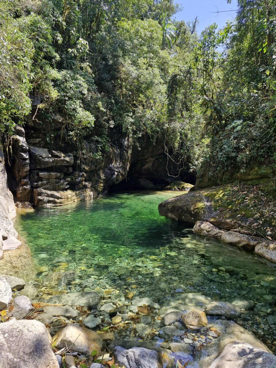 Poço do Guardião, localizado na Serra da Mantiqueira, município de Queluz, SP