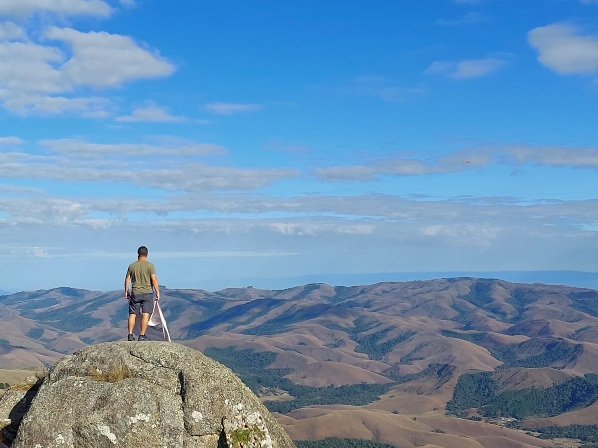 Ponta da Pedra, cume do Pico do Tira Chapéu, Parque Nacional da Serra da Bocaína.